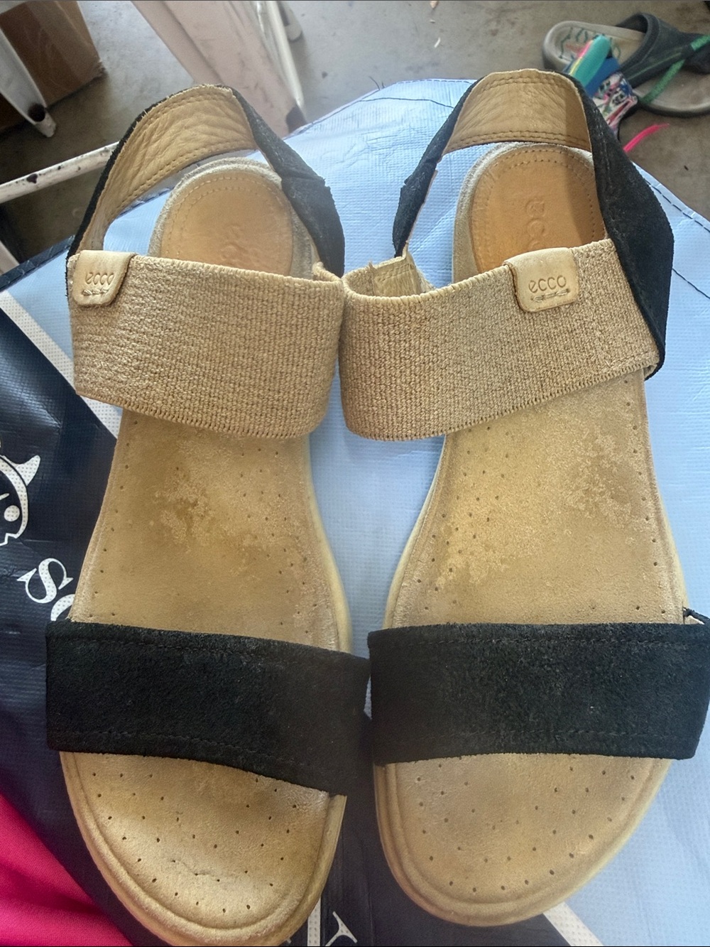 Ecco Women's Black and Tan Strappy Comfort Sandals
